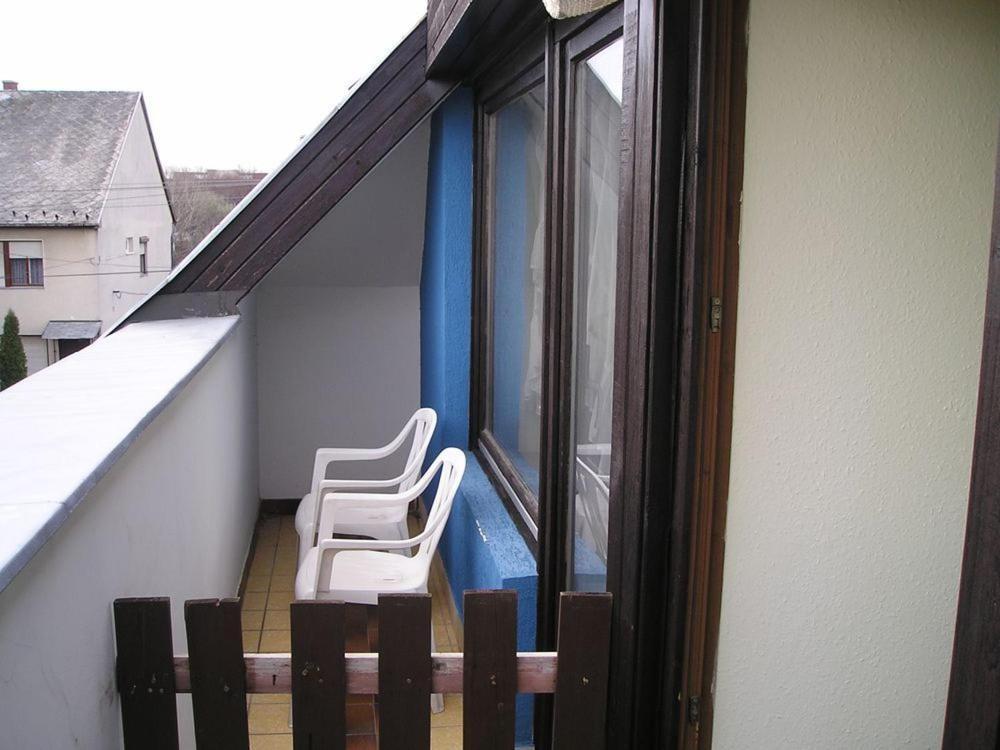 Bed and Breakfast Domino Panzió Székesfehérvár Exterior foto